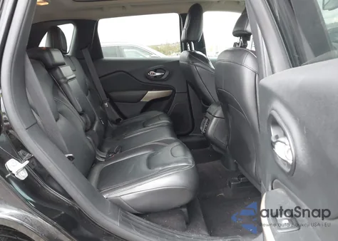 2017 Jeep Cherokee Latitude 4X4 z USA, uszkodzony, nr VIN 1C4PJMCS6HW634762